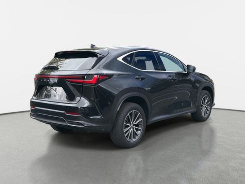 Used 2025 Lexus NX 250 FWD w/ Towing Package (2000 Lbs) image 3