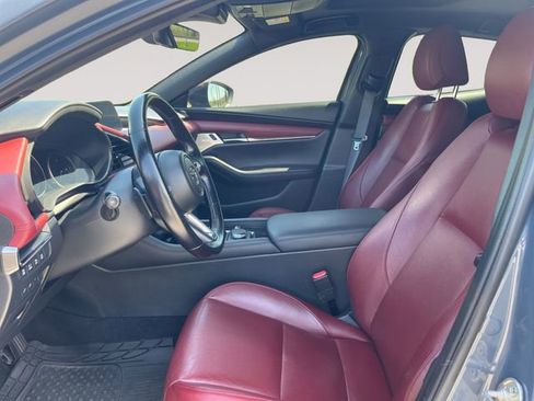 Used 2021 MAZDA MAZDA3 Hatchback w/Premium Plus Pkg image 9