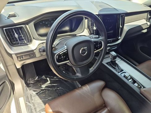 Used 2019 Volvo XC60 T5 Inscription w/ Protection Package Premier FWD image 11