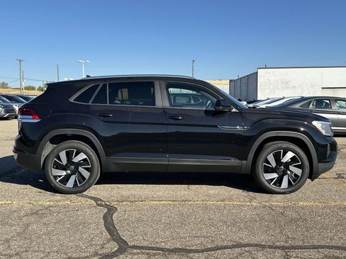 New 2026 Volkswagen Atlas Cross Sport SE image 6