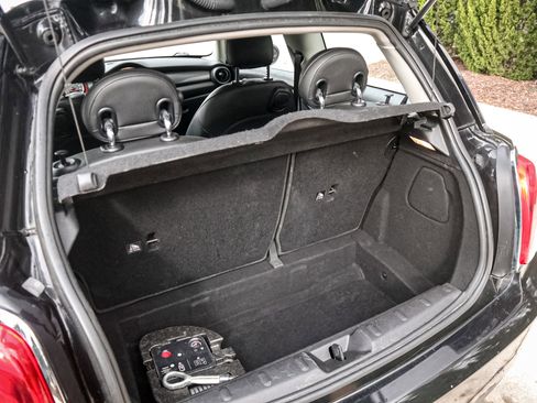 Used 2019 MINI Cooper 2-Door Hardtop image 30