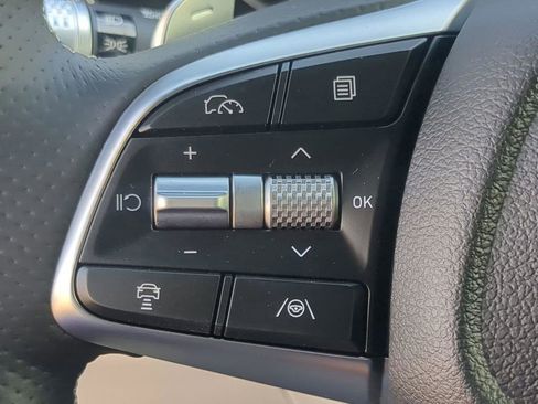 New 2025 Genesis G70 2.5T image 23