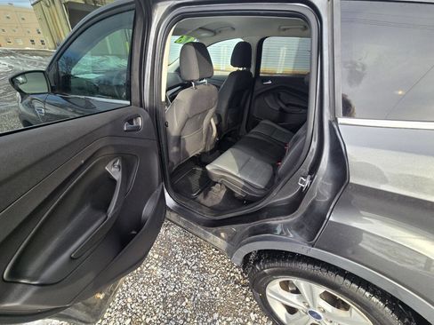 Used 2016 Ford Escape SE image 12