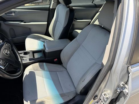 Used 2016 Toyota Camry SE FWD image 27