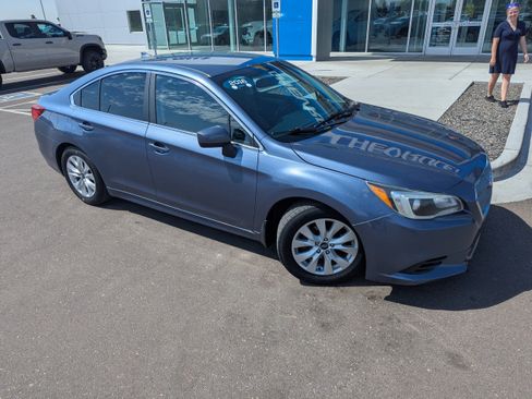Used 2016 Subaru Legacy 2.5i Premium AWD/4WD image 4