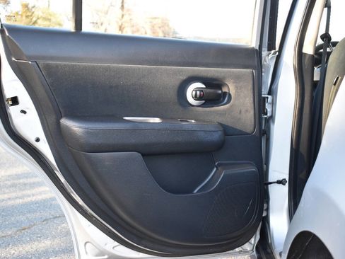 Used 2011 Nissan Versa 1.8 S w/ PWR Plus Pkg image 10