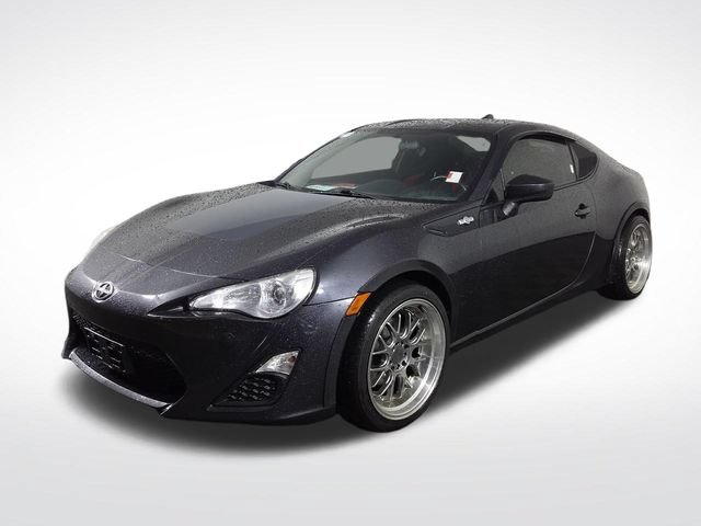 Used 2016 Scion FR-S RWD image 2