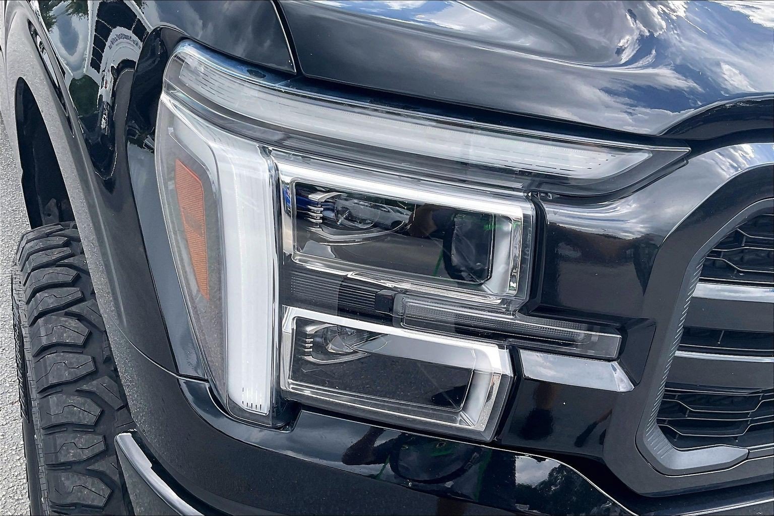 Used 2024 Ford F150 Lariat w/ Mobile Office Package AWD/4WD image 32