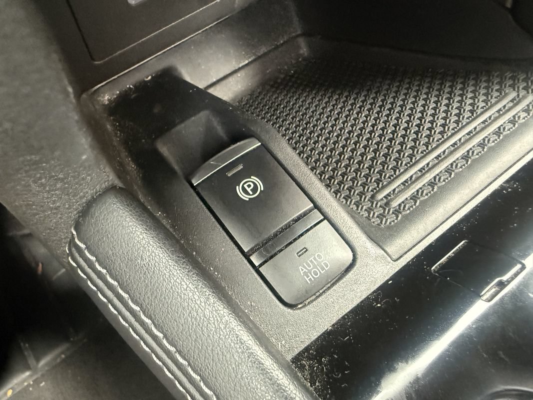 Used 2024 Nissan Kicks SV FWD image 14