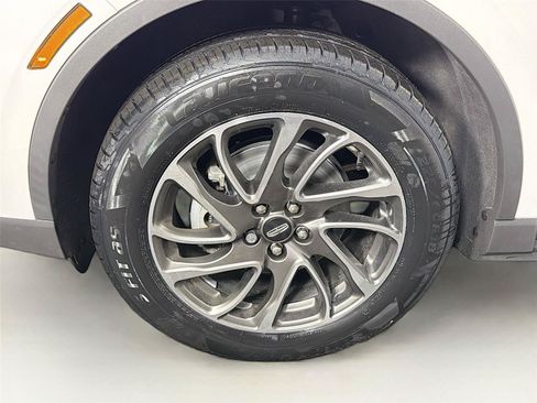 Used 2022 Lincoln Corsair AWD w/ Equipment Group 101A image 34