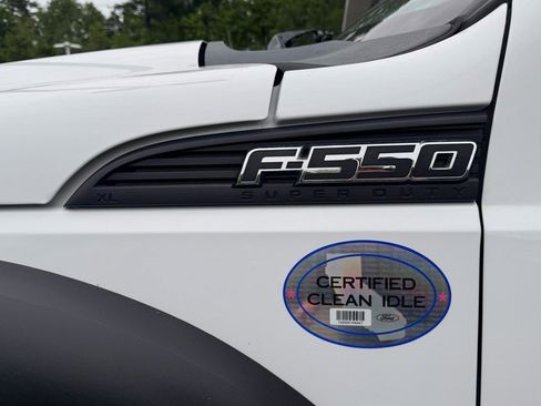 Used 2016 Ford F550 4x4 Regular Cab Super Duty image 11