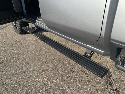 Used 2024 GMC Sierra 2500 AT4X image 28