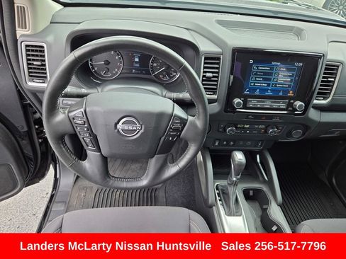Used 2024 Nissan Frontier SV w/ SV Convenience Package RWD image 16