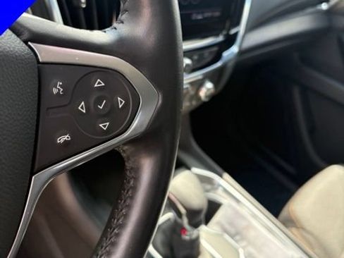 Used 2021 Chevrolet Traverse LT FWD image 15