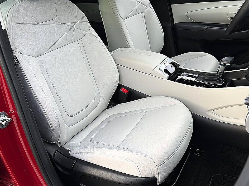 Certified 2026 Hyundai Tucson SE FWD image 23