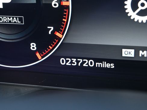 Used 2023 Mitsubishi Outlander SE image 24