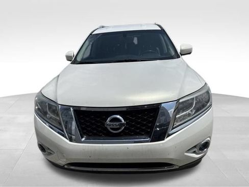 Used 2014 Nissan Pathfinder Platinum AWD/4WD image 2