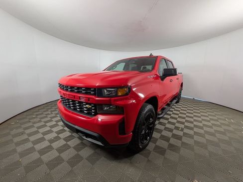 Used 2020 Chevrolet Silverado 1500 Custom w/ Custom Value Package AWD/4WD image 25