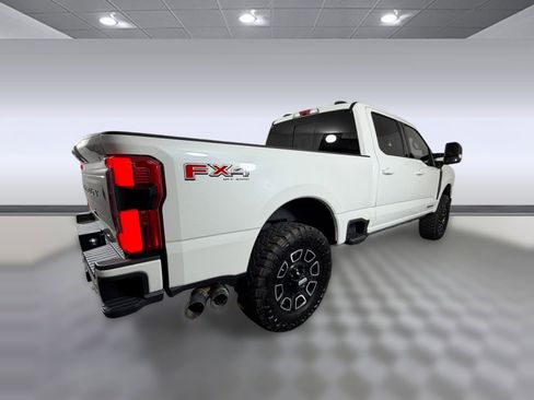 Used 2025 Ford F250 Platinum w/ FX4 Off-Road Package AWD/4WD image 9