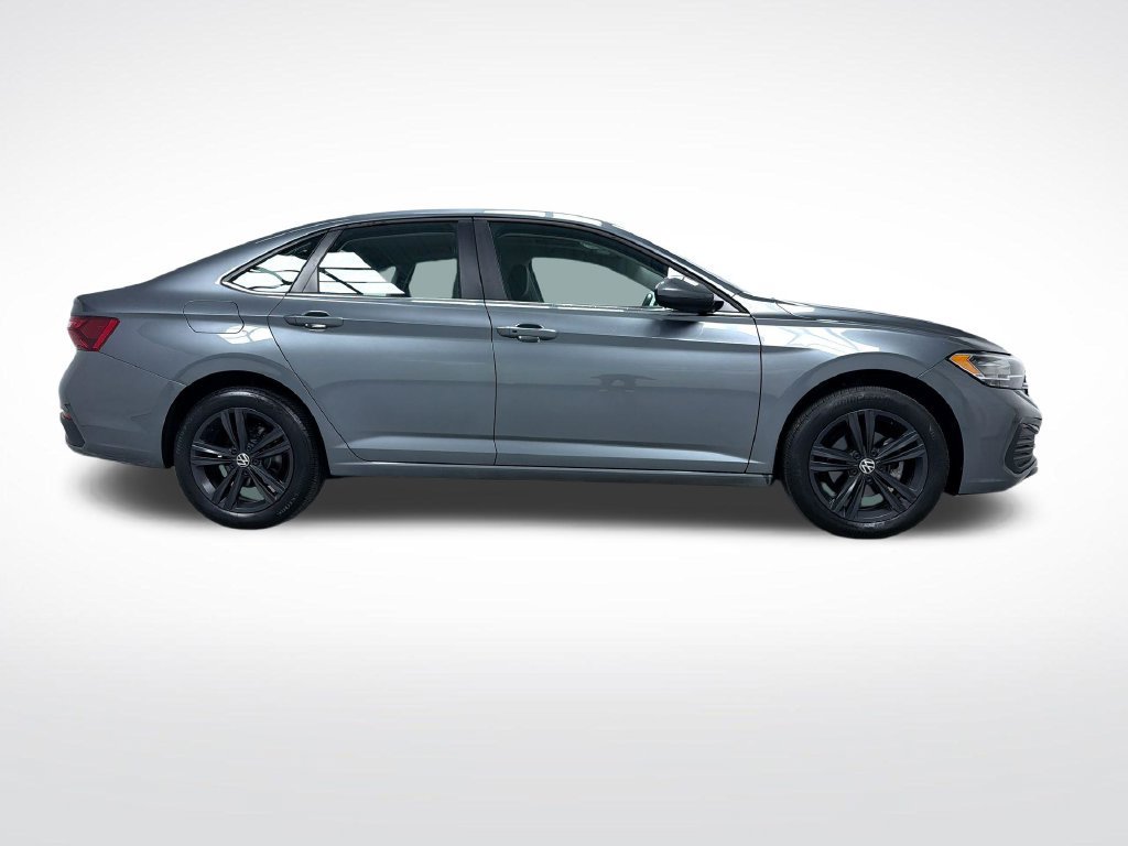 Used 2024 Volkswagen Jetta SE FWD image 10