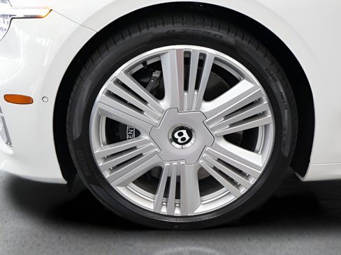 New 2026 Bentley Continental GTC AWD/4WD image 6