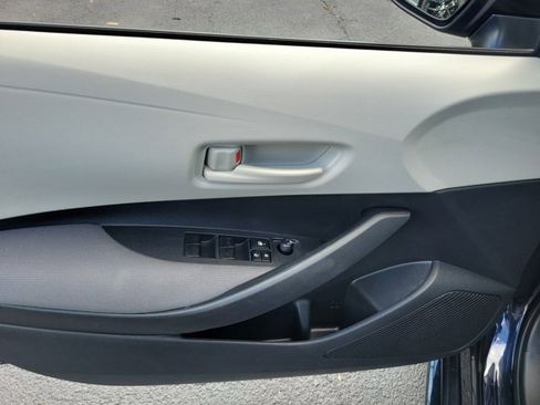 Used 2023 Toyota Corolla LE image 21