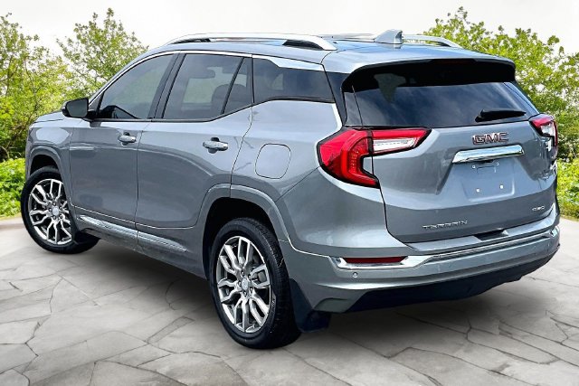 Used 2023 GMC Terrain Denali AWD/4WD image 11