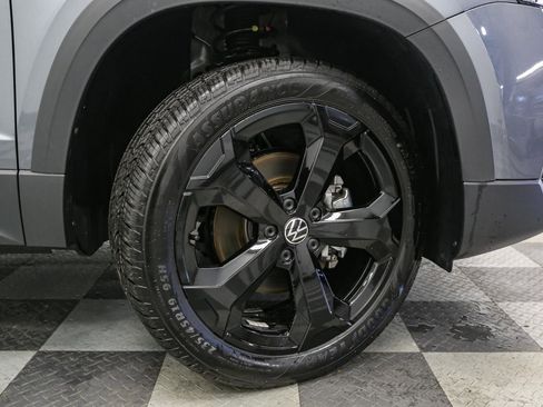 Used 2025 Volkswagen Taos SEL w/ Black Wheel Plus Package image 14