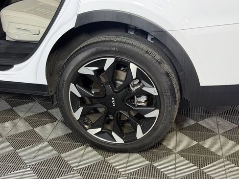 Used 2025 Kia Sorento EX AWD/4WD image 13