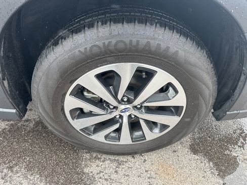 Certified 2025 Subaru Outback Premium w/ Popular Package #1A image 33