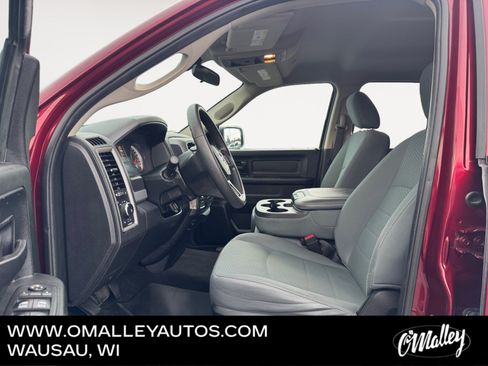 Used 2018 RAM 1500 Express w/ Express Value Package AWD/4WD image 10