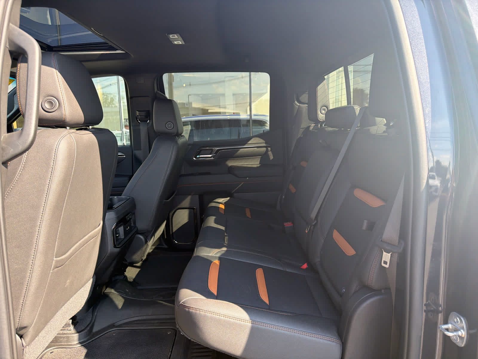 Used 2022 GMC Sierra 1500 AT4 w/ Technology Package AWD/4WD image 37