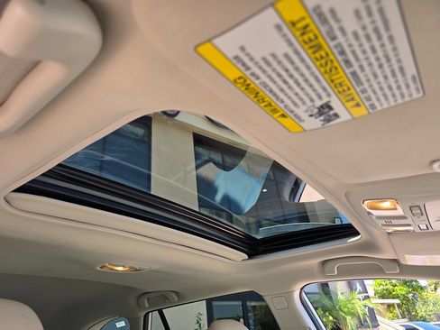 Used 2018 Subaru Outback 2.5i Limited AWD/4WD image 17