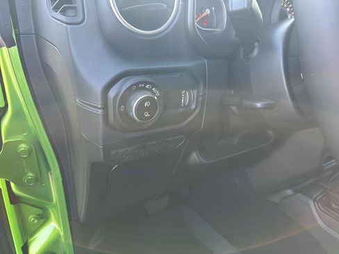 New 2025 Jeep Gladiator Sport image 28