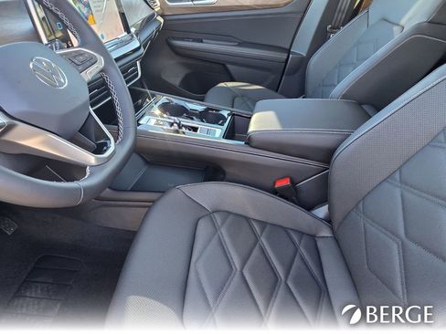 New 2026 Volkswagen Atlas SE FWD image 13