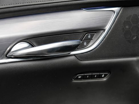 Used 2019 Cadillac XT5 Premium Luxury FWD image 48