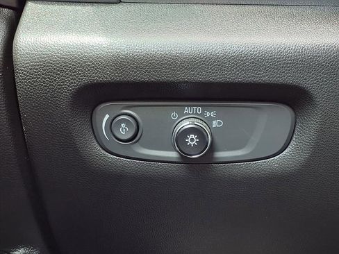 Used 2022 Chevrolet Traverse LT FWD image 26