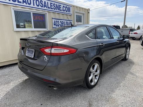 Used 2015 Ford Fusion SE image 8