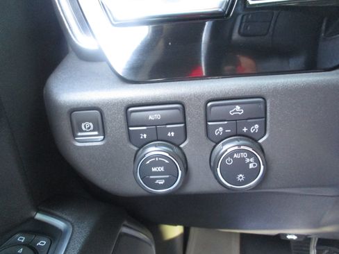 Used 2022 Chevrolet Silverado 1500 LT image 18