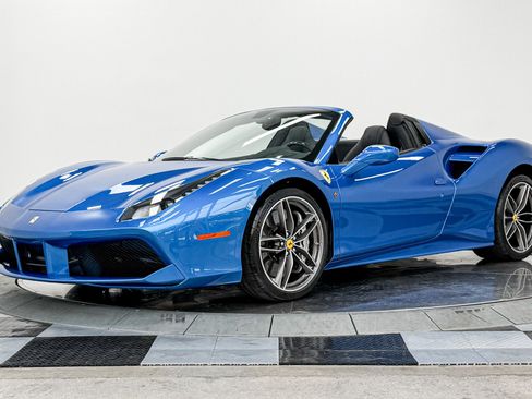 Used 2018 Ferrari 488 Spider RWD image 33