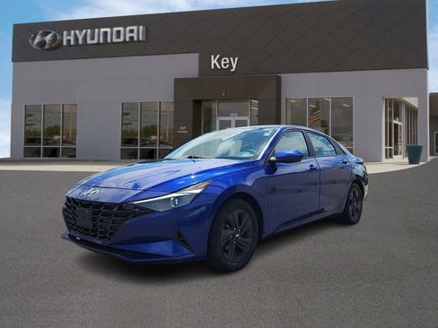 Certified 2023 Hyundai Elantra SEL FWD image 7