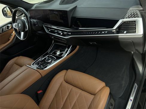 Used 2023 BMW X7 xDrive40i w/ Executive Package image 37