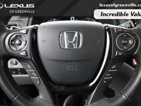 Used 2018 Honda Pilot Touring image 16