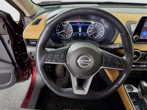Used 2023 Nissan Sentra SV w/ SV Premium Package FWD image 3
