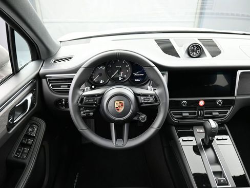 New 2026 Porsche Macan GTS AWD/4WD image 18