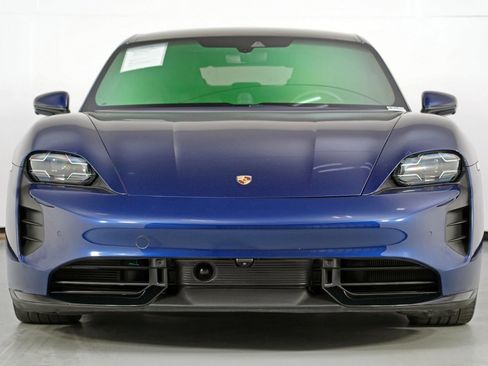 Used 2020 Porsche Taycan image 7