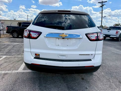 Used 2014 Chevrolet Traverse LT FWD image 4