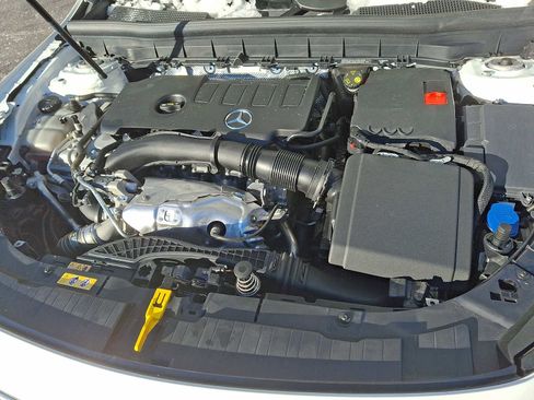 Certified 2023 Mercedes-Benz GLB 250 4MATIC image 24