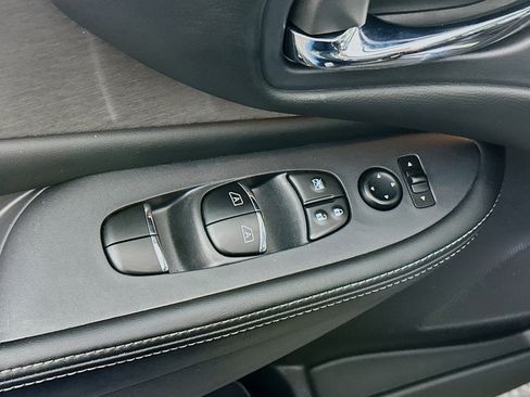 Used 2024 Nissan Murano SL image 15