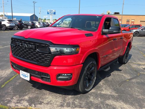 Used 2025 RAM 1500 Big Horn AWD/4WD image 3